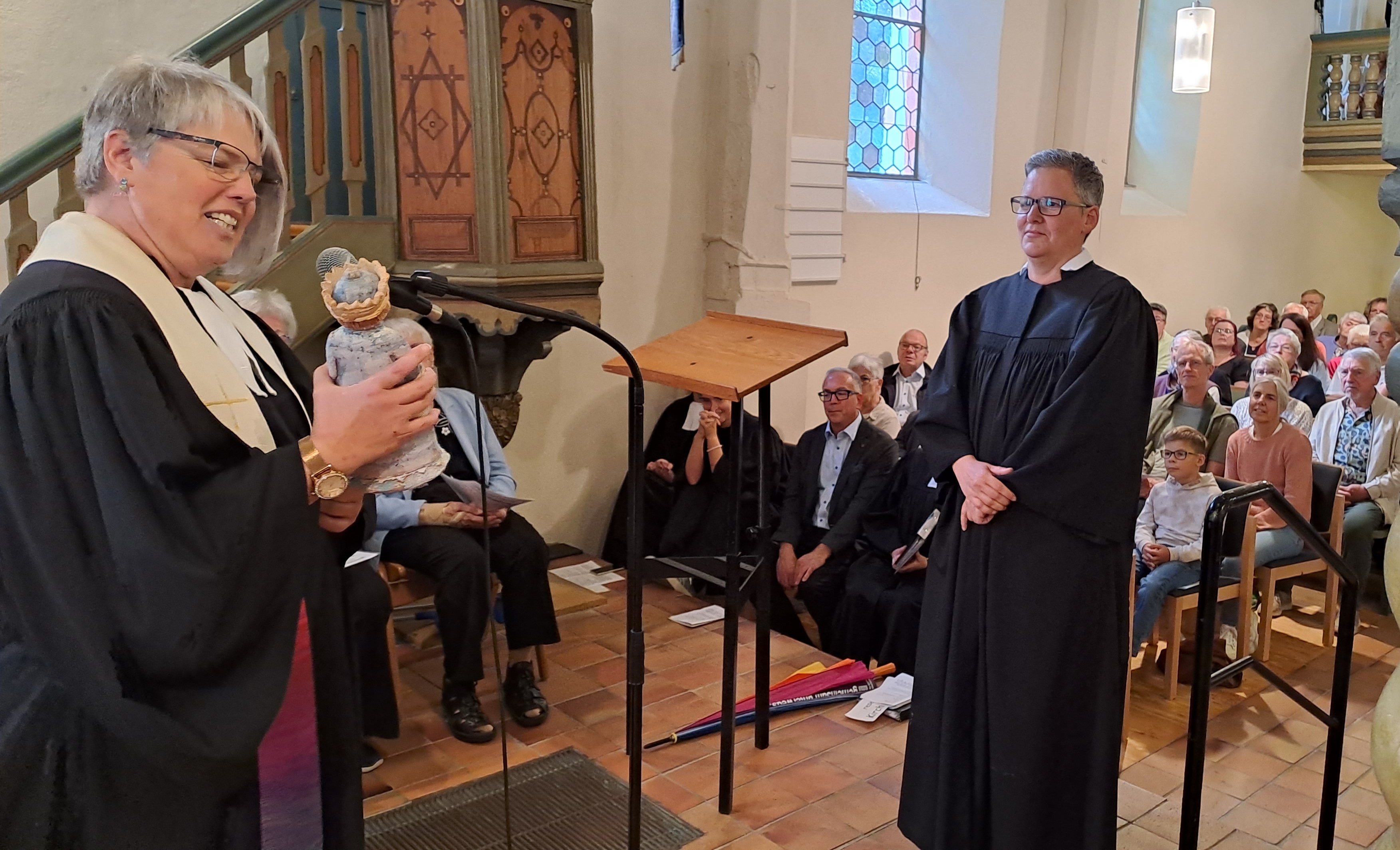 EinYFischer240825 NachbarschaftGeschenk becrima 